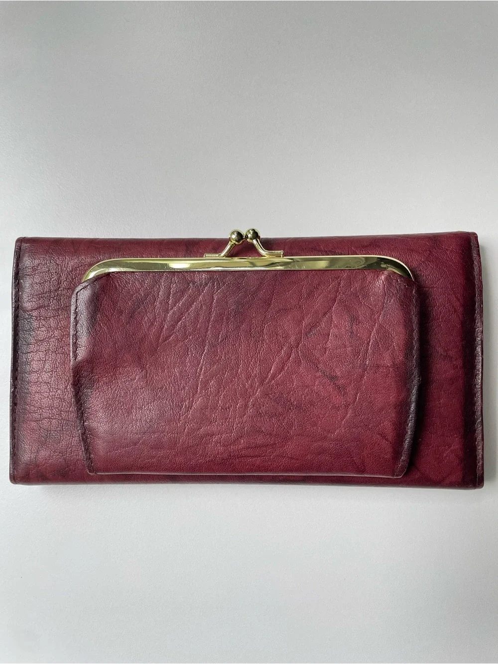 Buxton Women’s Burgundy Leather Envelope Wallet Embossed Logo Gold Hardware